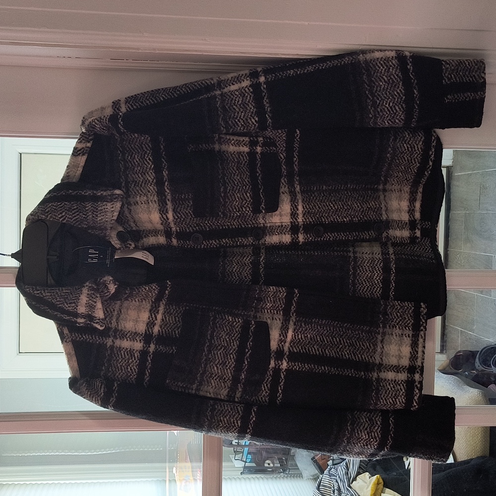 Wool coat checker